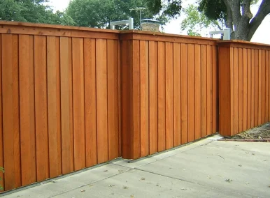 mesmerizing-wood-fence-designs-painted-in-brown-and-look-suitable-with-concrete-carpot